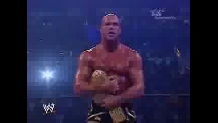 Wwe- Undertaker Счупва Ринга И Плаши Angle