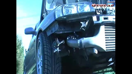 Ето как да изкараме звук от турбо кола :d