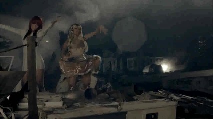 Fly- Rihanna & Nicki Minaj (official Video 2011 )