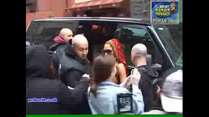 pussycat dolls - clip outside hotel (nyc march 09)