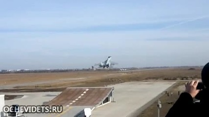 Руски изтребител МиГ-29 излита от трамплин