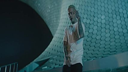 J Balvin - Bobo ( Официално Видео )