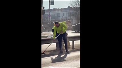 „Аз за теб. Ние за тях“: Доброволци изчистиха столичен булевард