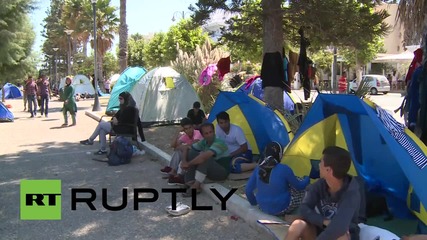 Greece: Migrants continue to inundate 'full-capacity' Kos