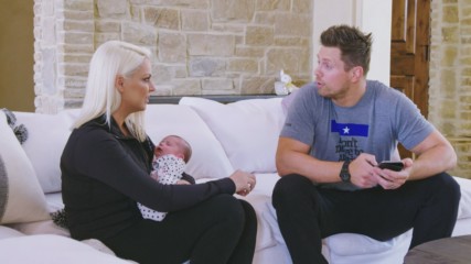 The Miz & Maryse settle into their new home: Miz & Mrs. Preview Clip, Aug. 28, 2018