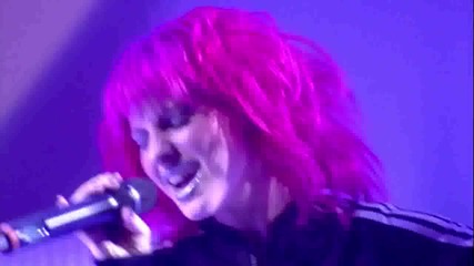 « B. O. B Ft. Hayley Williams - Airplanes « [ M T V - Emas 2010 ] H Q