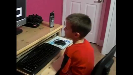 Това дете повече никога няма да сяда на компютър !