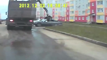 Ето как се справят в Русия с незаконно паркиралите коли!