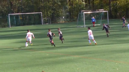 Момче на 9 години вкарва страхотен гол в стил Роналдо !