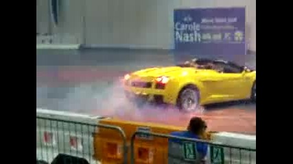Lamborghini Gallardo в зала 