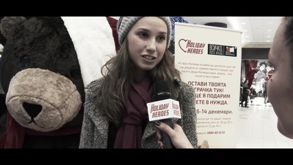 Лора Дари Свои Играчки за Коледната Кампания на Holiday Heroes