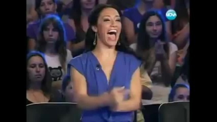 Това момиче изправи публиката на крака - X - Factor България