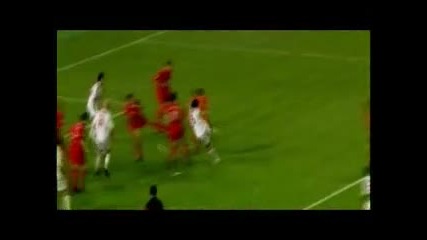 Gerrard Best Midfielder in the World ! 