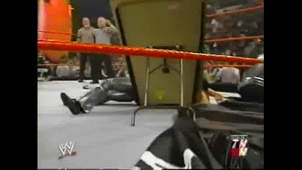 Люта битка за hardcore титлата. | Raw 6/05/02 | 