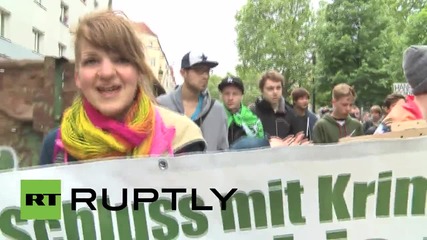 Germany: Bong-wielding Berlin demo calls for pot to be legalised