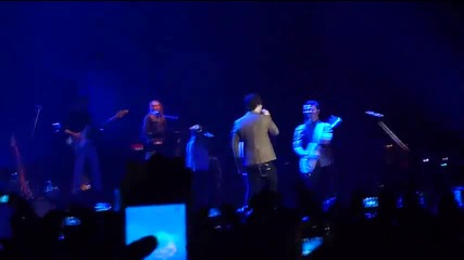 Jonas Brothers изпълняват Don't you worry child и Just Inlove на концерта си в Мексико