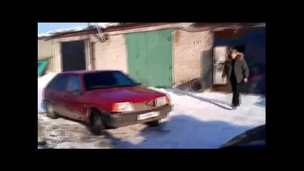 Разглобяване на Руски автомобил за секунди!
