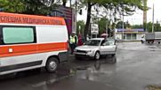 Кола блъсна линейка в Хасково