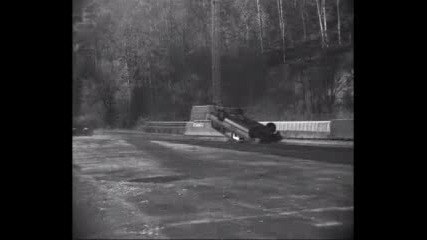 Corkscrew - rollover - crash of a police - car