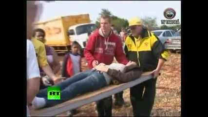 Шокиращи клипче: Над 100 боли като стойка свива в състезателен автомобил в Бразилия 