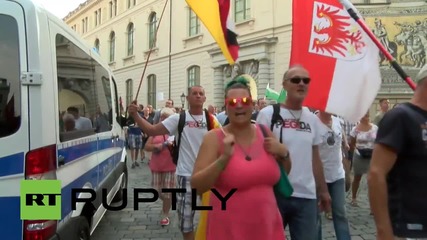 Германия: Хиляди поддръжници на PEGIDA маршируват по улиците на Дресден