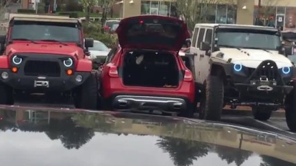 Какъв урок по правилно паркиране дадоха на гъзе с джип