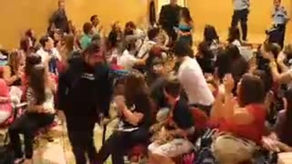 Encuentro con los fans de Dulce Maria 