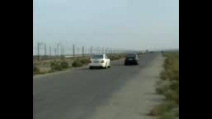 Състезание със супер коли