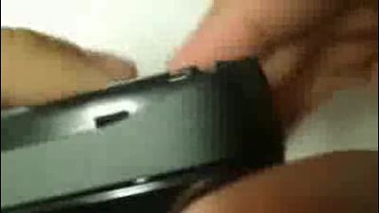Nokia N900 how to insert wrist strap 