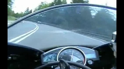 Yamaha R 1 - 300 km 