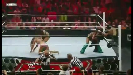 Wwe Raw 08_01_11 - Divas Battle Royal (no.1 Contenders Match)
