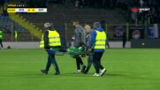 Нелеп инцидент на "Герена", изнесоха футболист на Берое на носилка