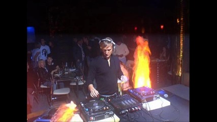 Black Eyed Peas feat. David Guetta - Everything Wonderful 