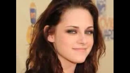 kristen stewart on the red carpet at the 2009 mtv movie adwards