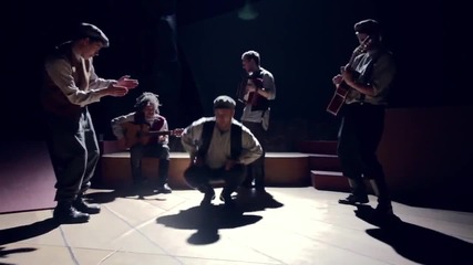 Elokuu - Soutaa Huopaa