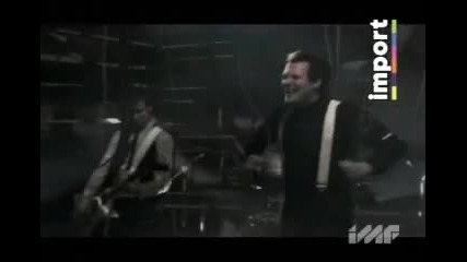 Thousand Foot Krutch - Falls Apart 