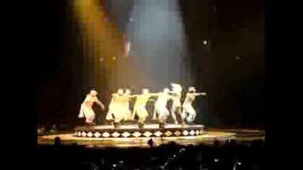 Britney Spears - Sound Off (circus Tour 030809)