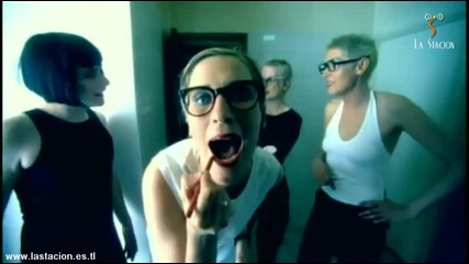 H D Chumbawamba - Tubthumping [ Official Music Video ]