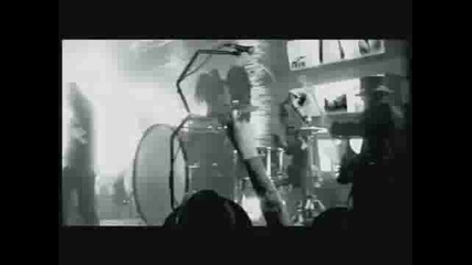 Sixx - A.m. ft. Papa Roach - Saints Of Los Angeles