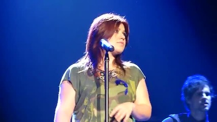 Kelly Clarkson Behind These Hazel Eyes Live Short Acoustic Version Columbus December 2009 