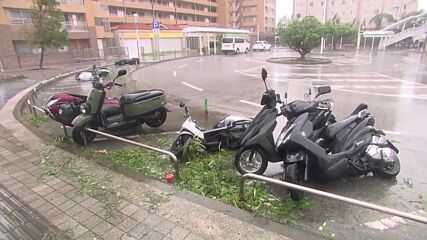 Мощен тайфун удари Япония, има жертва и ранени