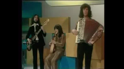 George Baker - Sing A Song Of Love