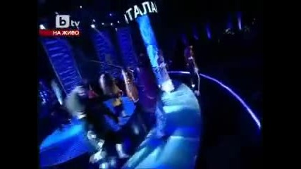 Федя Райчев изправи публиката на крака с най - известния танц на Майкал Джексън България Търси Тала 