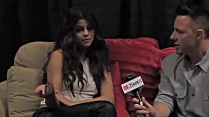 Strawberry chats backstage with Selena Gomez before her performance at Sap Center November 10
