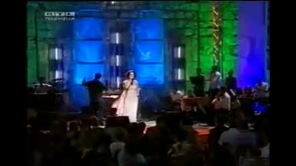 Doris Dragovic - Zelenu granu s tugom zuta voca (live, Runjiceve veceri, 2005)