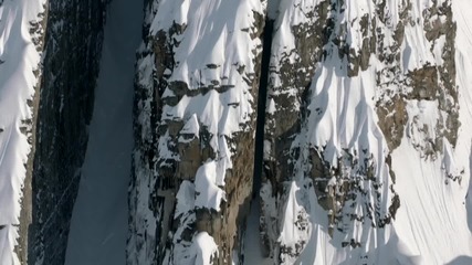 Ето я и мечтата на почти всеки един екстремен скиор! Едно уникално спускане!