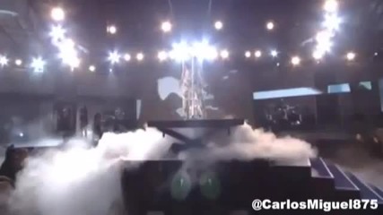 Demi Lovato - Skyscraper - Live At The Do Something Awards 2011