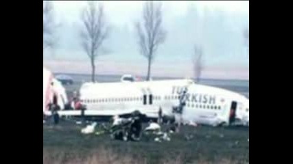 Първи Кадри От Катастрофата На Турски Бонг 737 В Амстердам