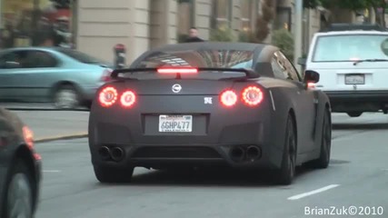 Матиран черен Nissan Gtr