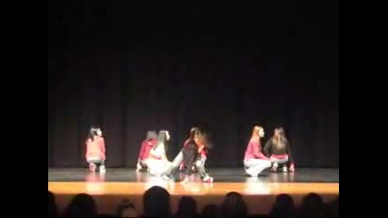 7 Girls Dancing